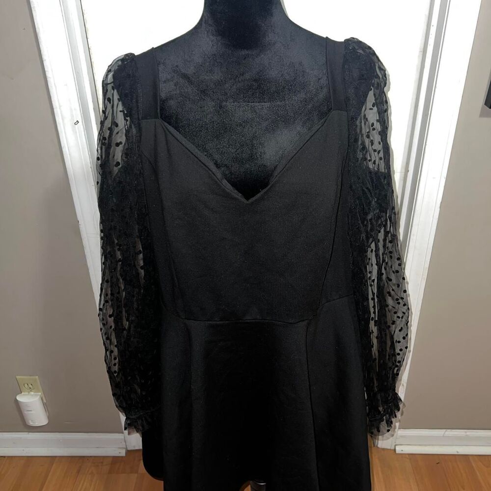 City-chic Women's Black Dress